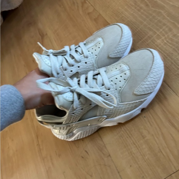 Nike Shoes - Nike Sneakers Tan Women’s Size 7